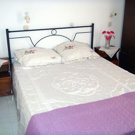 Merryland Studios & Apartments Kremastí Chambre photo