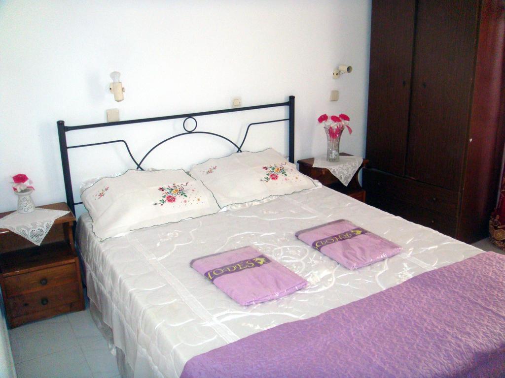 Merryland Studios & Apartments Kremastí Chambre photo