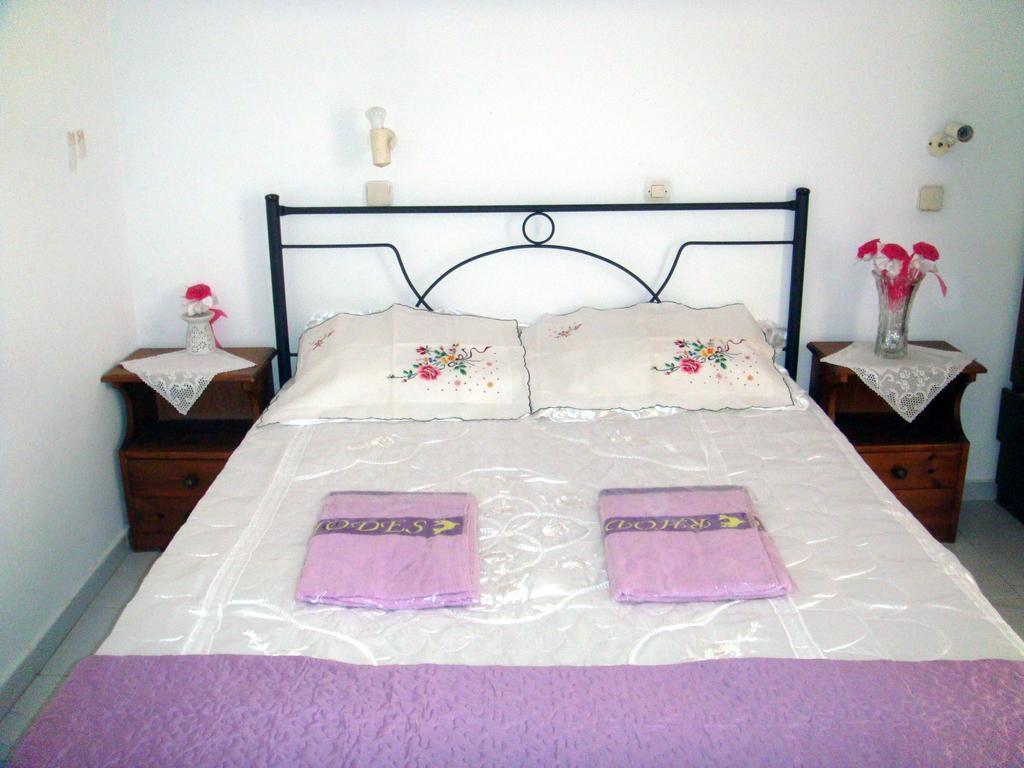 Merryland Studios & Apartments Kremastí Chambre photo