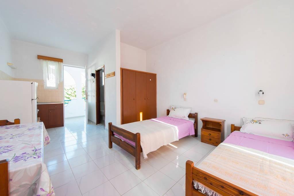 Merryland Studios & Apartments Kremastí Chambre photo