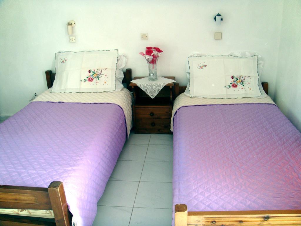 Merryland Studios & Apartments Kremastí Chambre photo