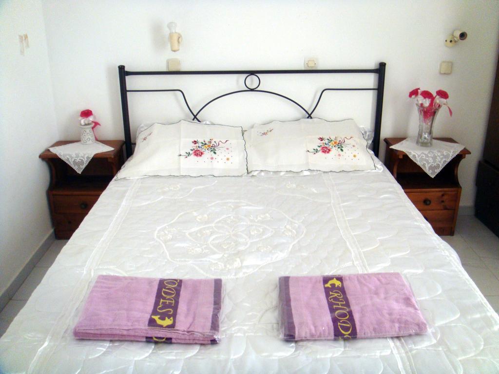 Merryland Studios & Apartments Kremastí Chambre photo